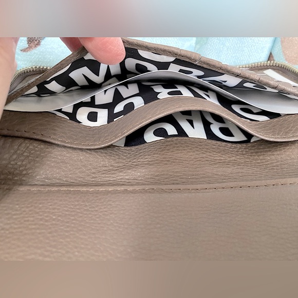 NWT Marc by Marc Jacobs Tan Leather Zippy Wallet - Picture 7 of 16